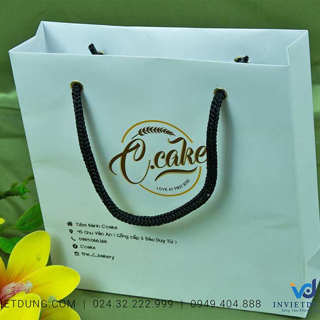 Mẫu túi giấy tiệm bánh C'cake