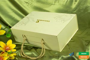 In hộp giấy đựng quà tặng