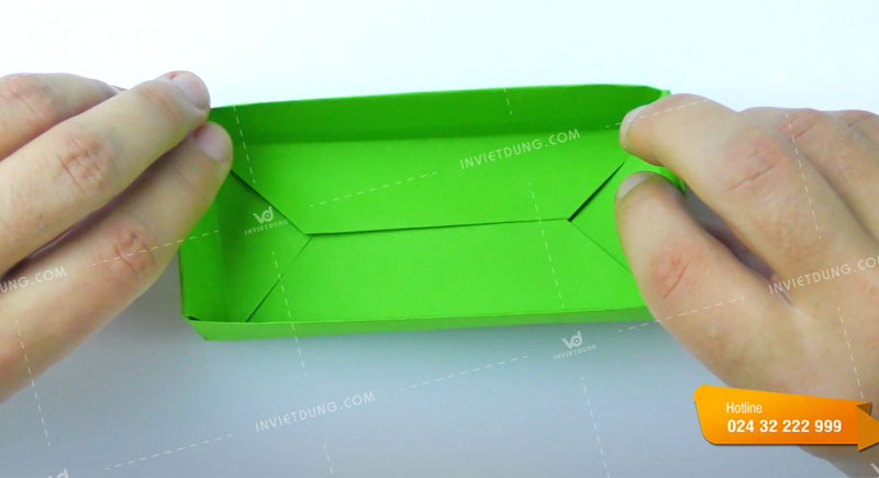 Hoàn thành mẫu hộp giấy tự gấp đựng kẹo hình chữ nhật 
