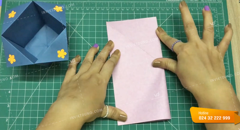 Cách gấp hộp giấy đựng rác đơn giản số 1 bước 2