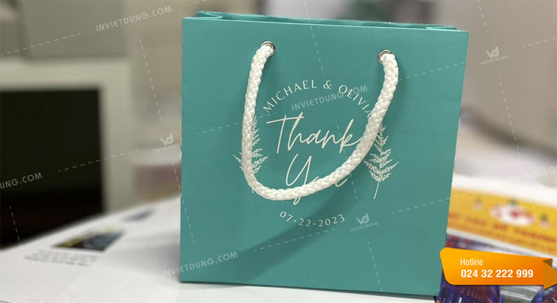 Mẫu túi giấy đựng nước hoa mini độc đáo
