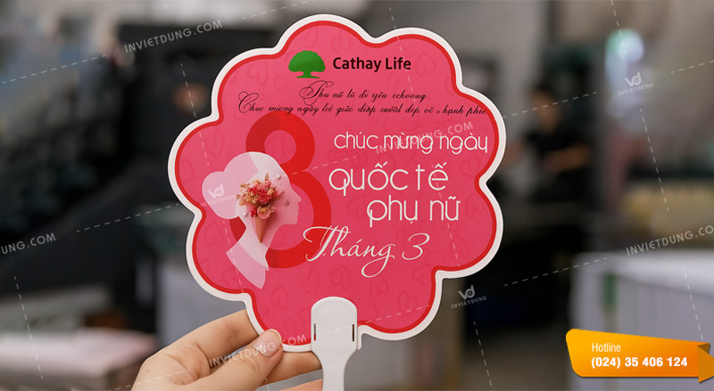 Mẫu quạt nhựa hình hoa quảng cáo