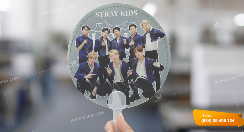 Mẹo thiết kế in quạt nhựa quảng cáo cho Kpop đẹp, chuẩn fan