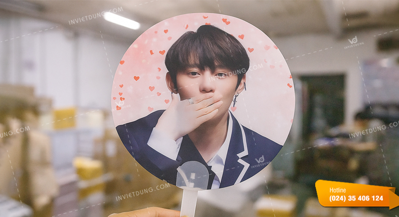Quạt nhựa Kpop là gì? Tại sao quạt nhựa thần tượng lại được ưa chuộng?