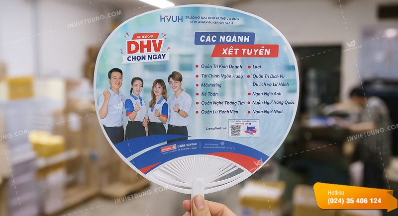 Mẫu thiết kế quạt nhựa cho trường đại học, trung tâm tuyển sinh