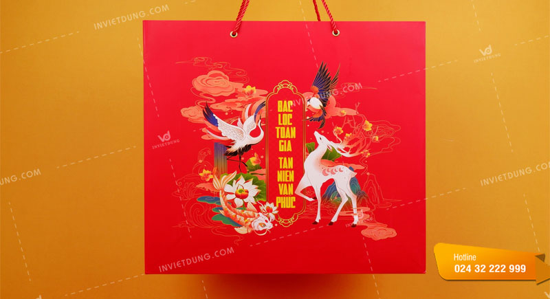 Mẫu túi giấy đựng quà Tết cao cấp do In Việt Dũng thiết kế và in ấn