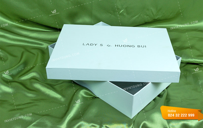 Hộp cứng đựng quần áo thương hiệu Lady&HuongBui