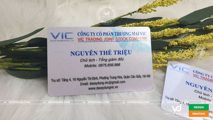 Mẫu card visit nhựa ánh bạc cho Chủ tịch - Tổng Giám đốc công ty VIC