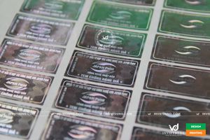 In tem 7 màu hologram giá rẻ Hà Nội bằng công nghệ laser hiện đại